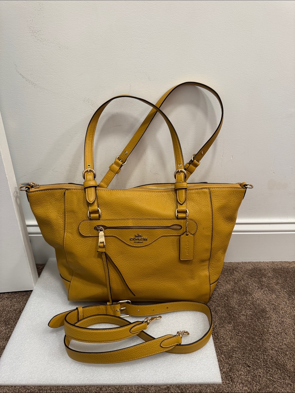 Coach kleo mustard yellow pebbled leather carryall crossbody shoulder bag purse